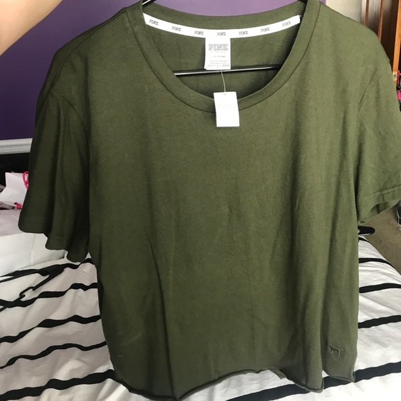PINK Victoria's Secret Tops - LAST CHANCE! PINK cropped tee